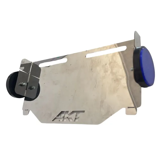 PORTA PLACA CON TRAGA LUZ — imagen 1